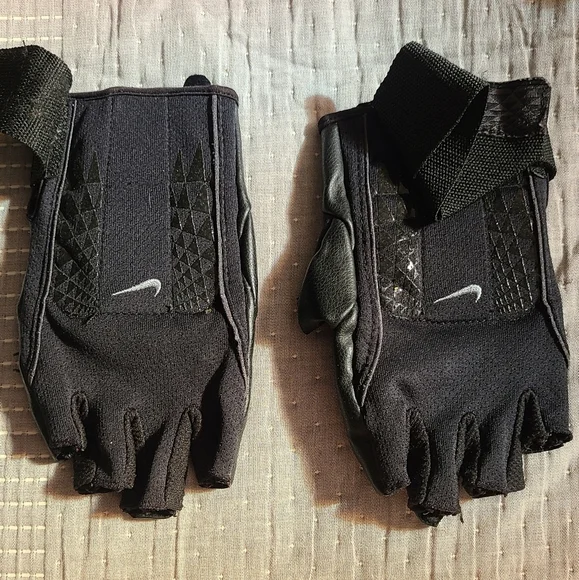 workout gloves small hp🔥🔥🔥🔥