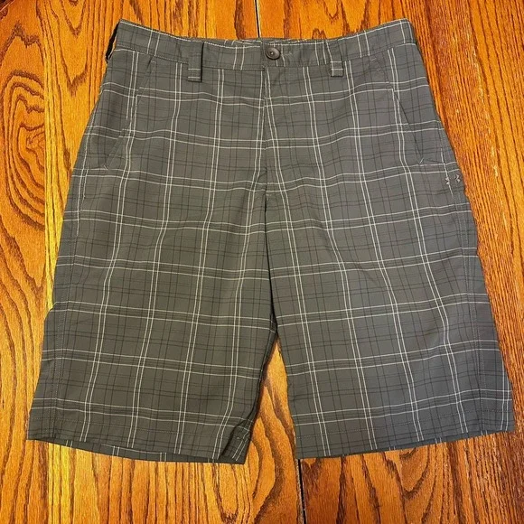 Men's Under Armour Gray Plaid Golf Shorts Size‎ 32
