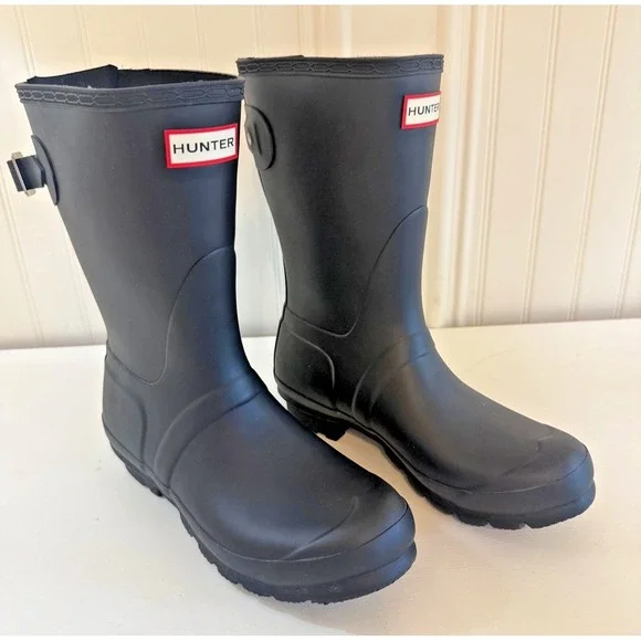 Hunter Rain Boots Womens Size 7 Black Rubber Mid‎ Calf Waterproof Logo Buckle