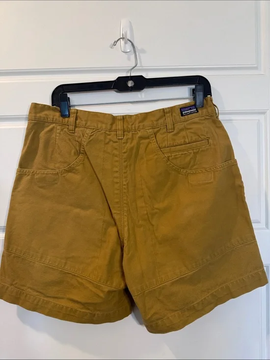 Patagonia Men's vintage Stand up shorts - mustard size 33