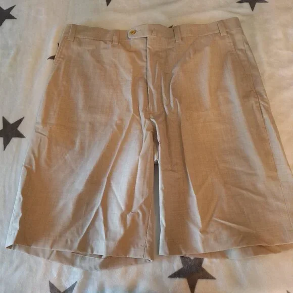 Antas Size 38 Malibu Beige Shorts by Botto Giuseppe‎ 96% Wool 4% Spandex