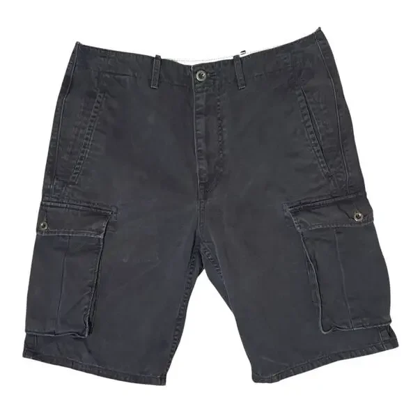 Y2K Levi's Mens Size 32 Cargo Shorts Faded Black Baggy Utility Streetwear