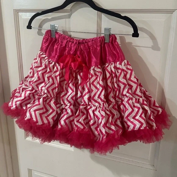 BigDreamz. Pink Chevron Skirt