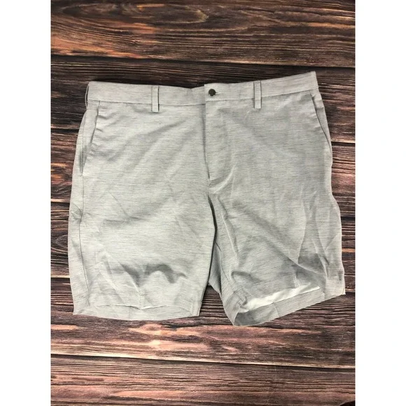 Callaway Mens Size 40 Beige Gray Golf Shorts Preowned Condition