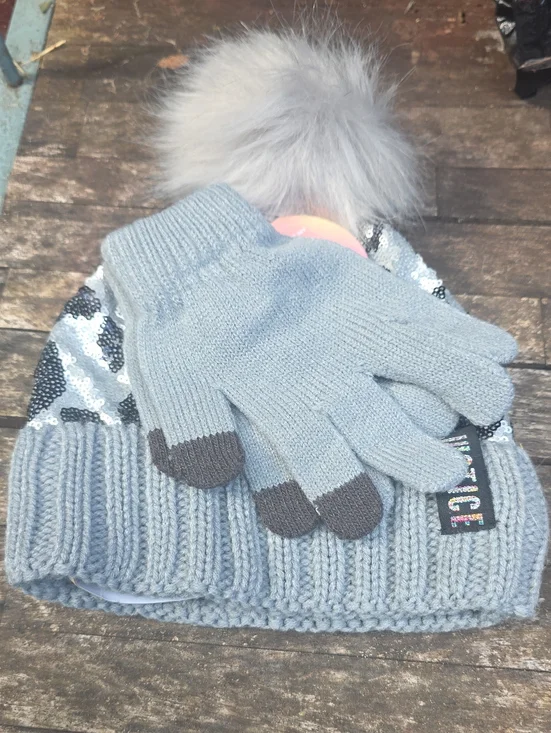 Justice Light Gray Knit Pom Beanie with Touchscreen Gloves