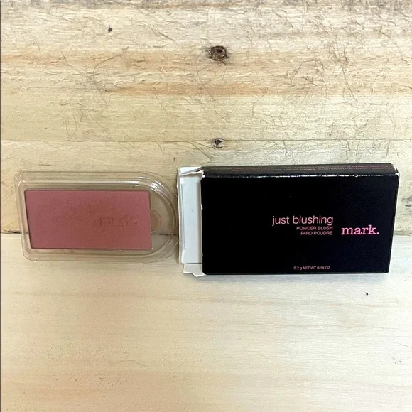 mark. Just Blushing Powder Blush in Soft Pink