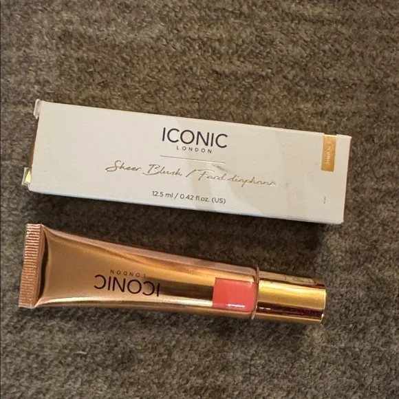 ICONIC London Sheer Blush fard diaphane/ Powder‎ Pink