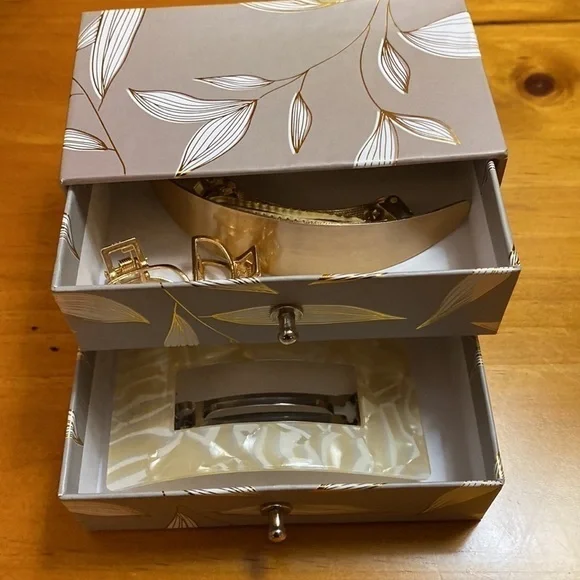 Hair Accessories Gift Box NIB