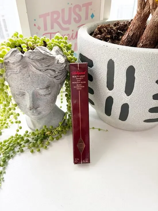NEW Charlotte Tilbury Beauty Light Wand in Pinkgasm Sunset