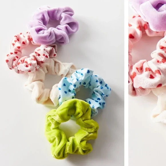 NEW UO Velvet Assorted Scrunchie Throwback set in Heart Multi