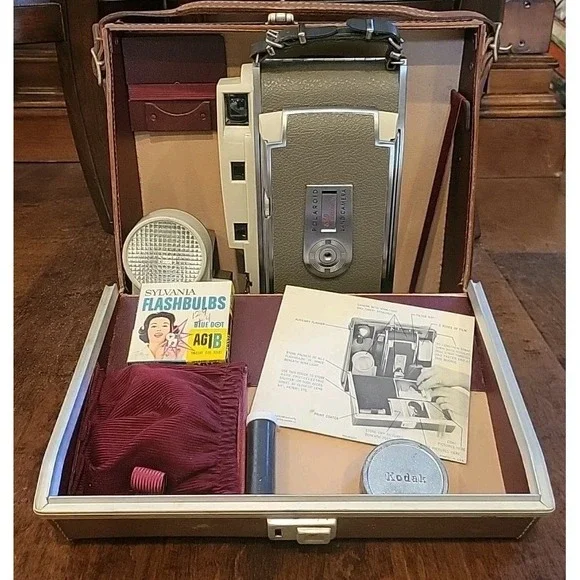 Vintage Polaroid Electric Eye 850 Land Camera Leather Case With Contents‎ Bulb