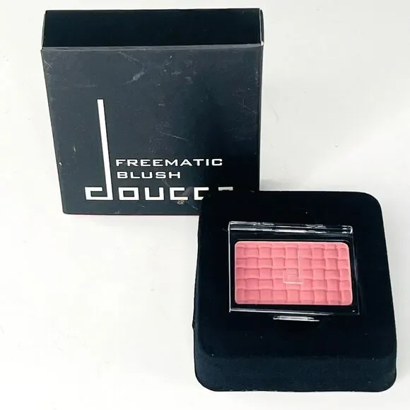 Doucce Freematic Blush Mono Zen Orange 49 Natural Finish Silky Powder 3.4g NIB