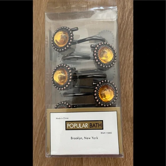Annabelle Amber 12 metal shower hooks
