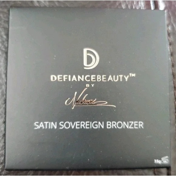 Defiance Beauty By Nechami Full-size Satin Sovereign Bronzer New‎