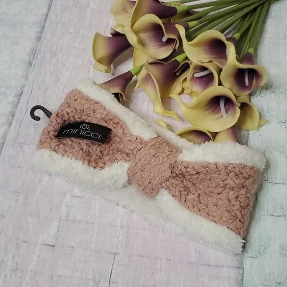 NWT Minicci Faux Fur Lined Headband