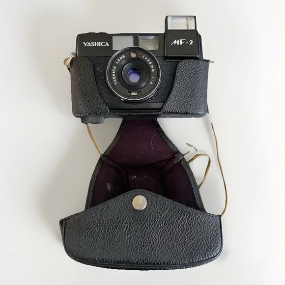 Yashica 35 MF 35mm Film Point & Shoot Camera Vintage Black Not Film Tested Flaw