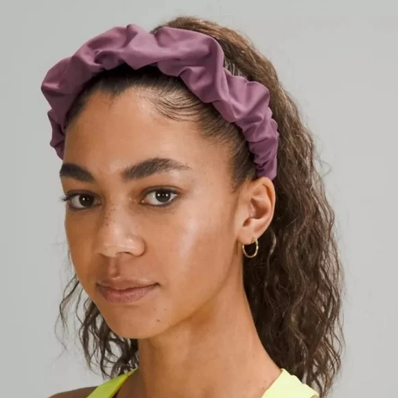 nwt Lululemon Purple Nulux Gathered Headband