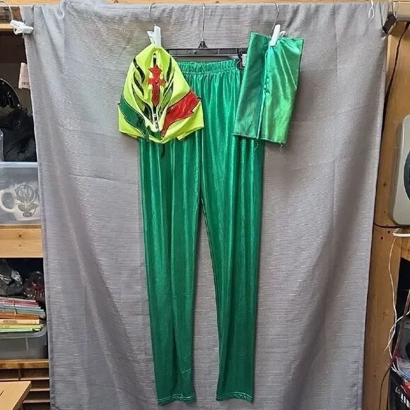 REY MYSTERIO Wrestler Mask, Pants And Wrist‎ Cuffs