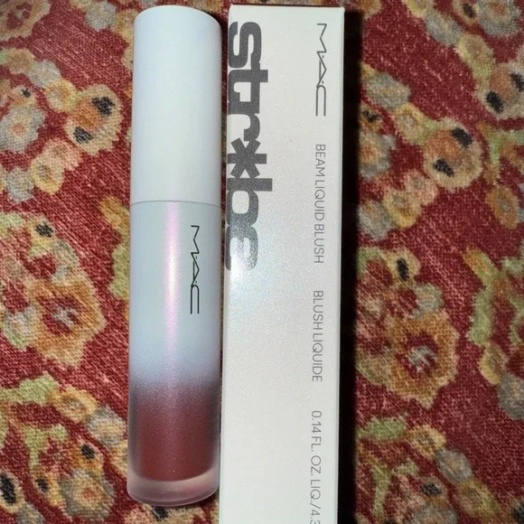 MAC COSMETICS STROBE BEAM LIQUID BLUSH PLUMMY BARE .14‎ fl oz Iridescent Finish