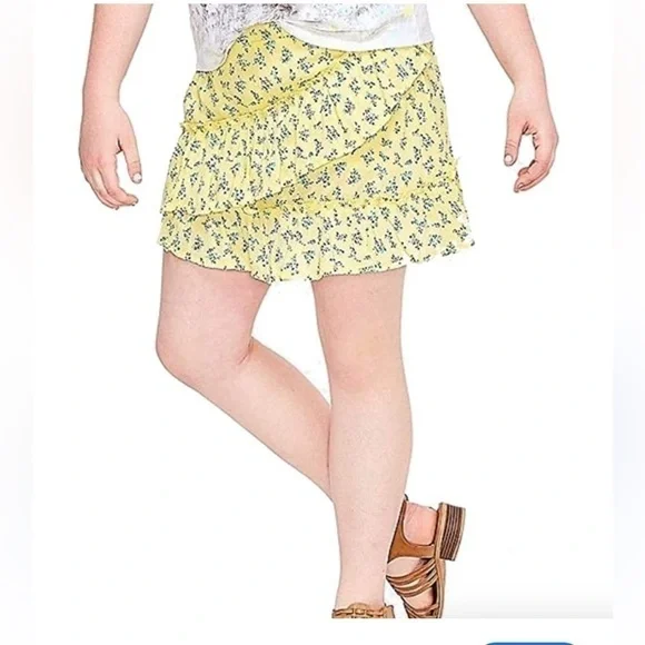 NWT-Justice-plus-yellow floral-woven tiered ruffled,mini, skirt/skort.