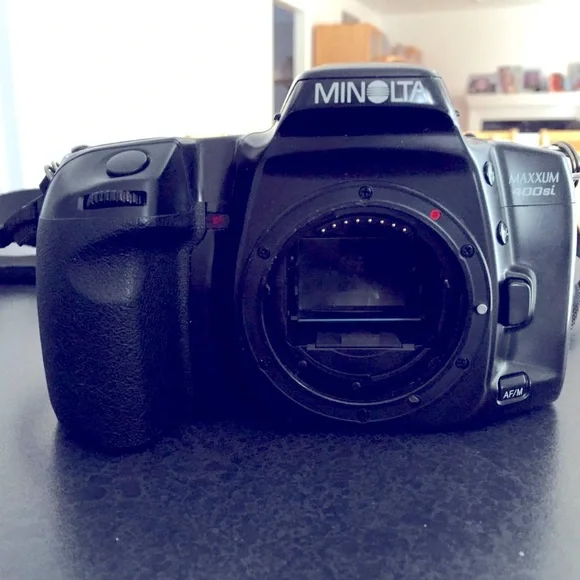 Minolta Maxxum 400 si Film Camera and zoom lens, etc. HOST PICK 🎉🎉