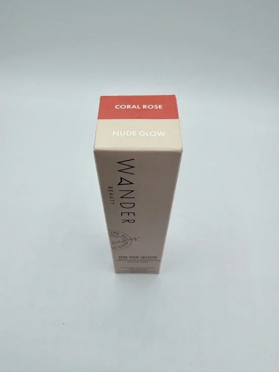 Wander On-The-Glow Illuminator Blush Duo — Coral Rose & Nude Glow