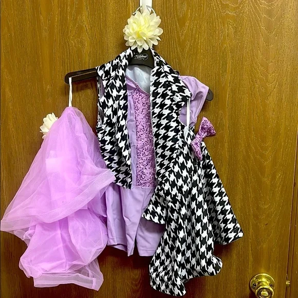 Kids‎  Costume Set, dance outfit, or gymnastics- Black, White, and Pink