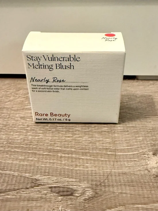 Rare Beauty Stay Vulnerable Melting Blush - Nearly Rose