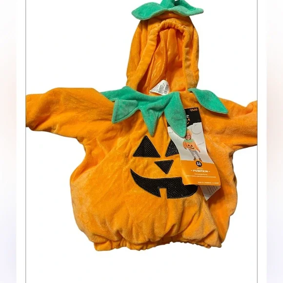 Hyde and Eek! Pumpkin Costume for baby.  Size 0-6 months.   New.