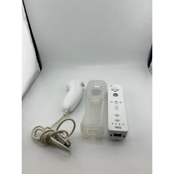 Nintendo Wii OEM RVL-003 White Controller w/ Nunchuck‎ & Sleeve Bundle Tested