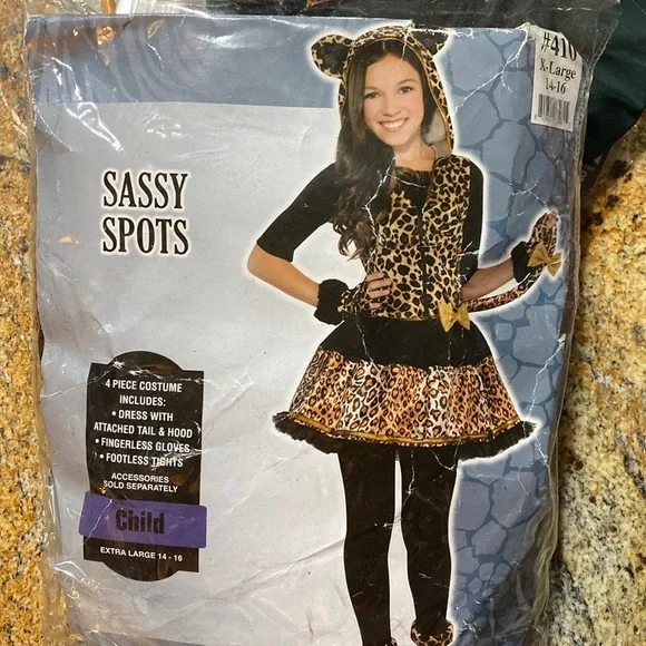 EUC a hold leopard sassy spot costume girl 14-17 XL