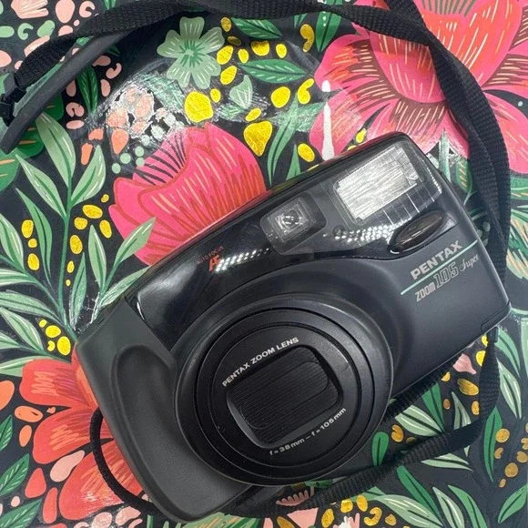 Pentax Zoom 105 Super 35mm Film Camera – Point-and-Shoot Camera