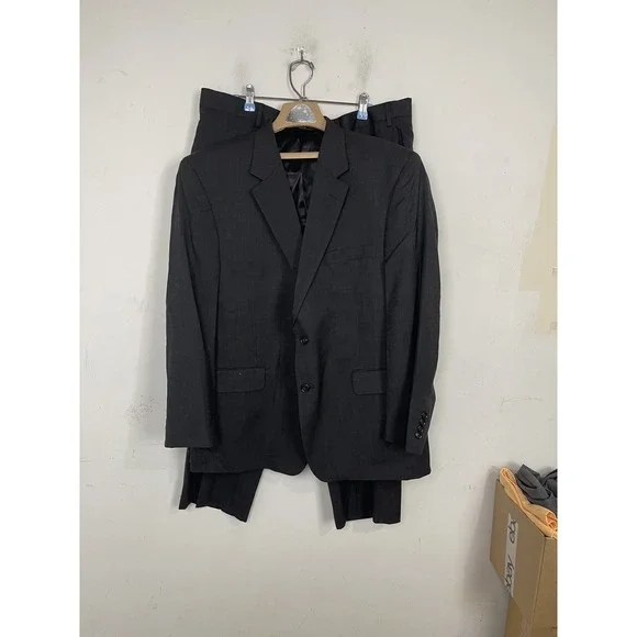 Men's Jos A‎ Bank 100% Wool Suit Jacket 46S Pants 35x29 Gray