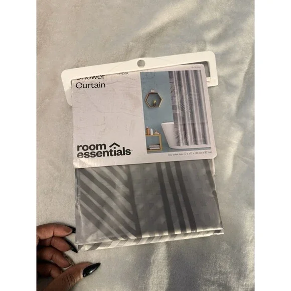 Room Essentials Gray Brocken Lines Pattern Shower Curtain White/Gray 72 X 72