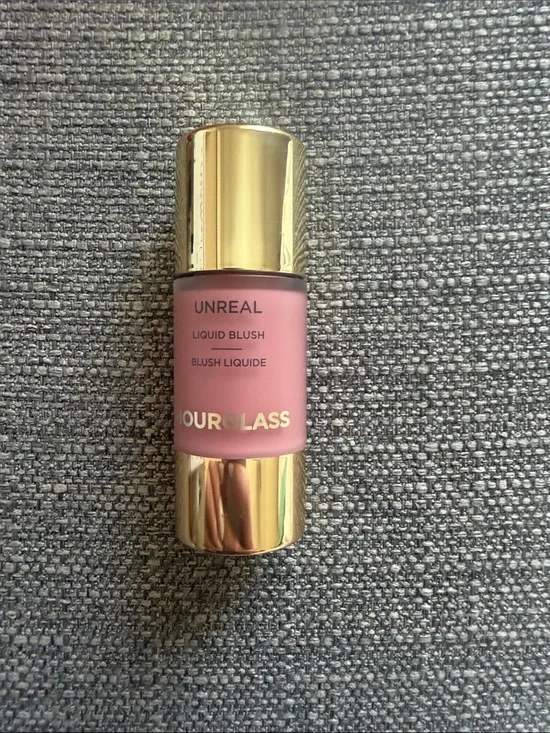 Hourglass Unreal Liquid Blush - Scene