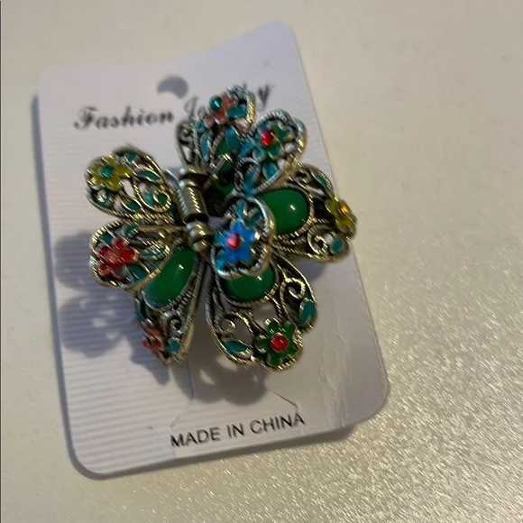 Stunning hair clip