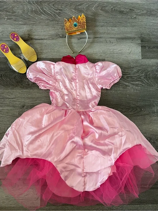 Princess Peach Costume