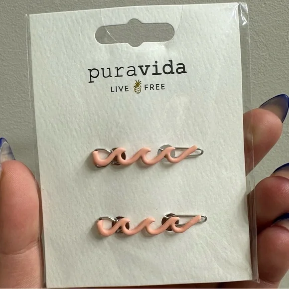 Pura Vida Light Pink Wave Hair Clips