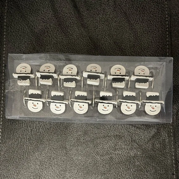 Snowman shower curtain hooks new in package (12)