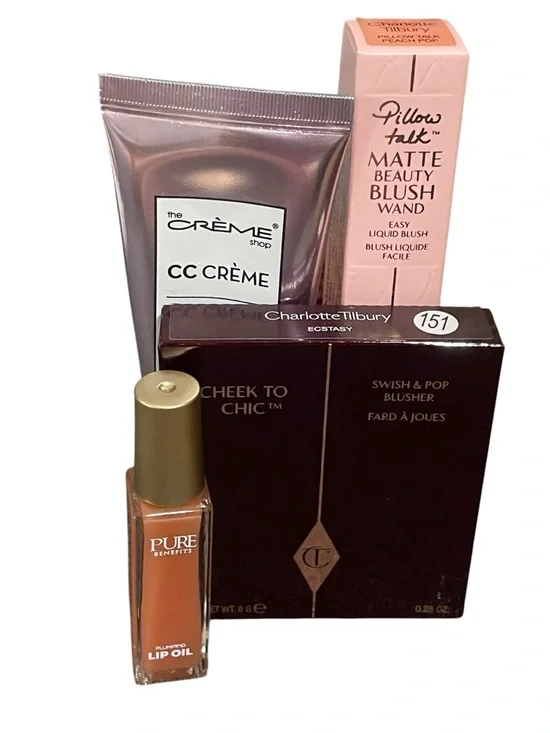 Charlotte Tilbury Cheek to Chic Blusher in Ecstasy - Peachy Coral