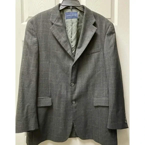 Tommy Hilfiger Men's 42R Gray Plaid 2 Button Wool Blazer‎ R159 RN39091