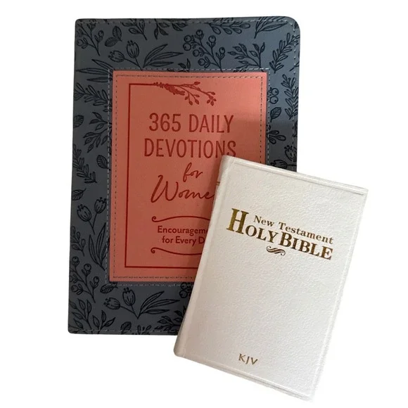 365 Daily Devotions for Women Encouragement KJV New Testament Pocket Bible Set