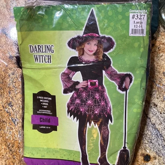 New Darling Witch 🧙‍♀️ costume girls size lrg 12-14 dress and hat