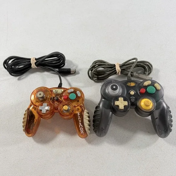 MadCatz GameCube Wired Controller Lot Of 2 MicroCon Model 5626 & 5636 WORKS READ