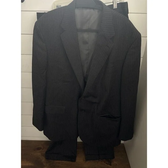 J. Ferrar Mens 2 Piece Suit 48R Black Pinstripe 100% Wool Blazer Trousers Set