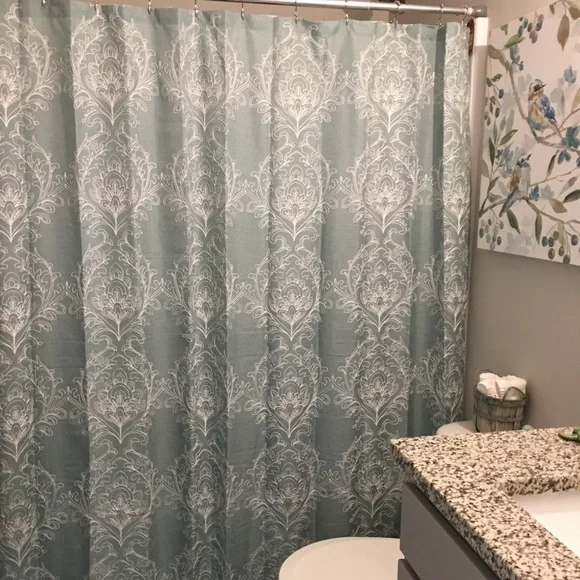 Shower curtain embroidery Green & white Room & Retreat NWOT