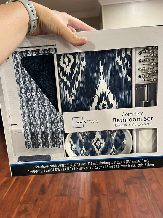 Mainstays Navy and White Ikat Bathroom Set