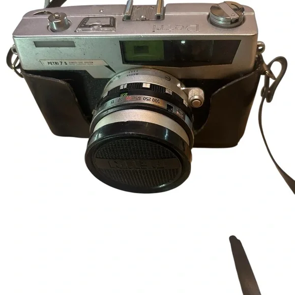 Petri 7S 35 mm Rangefinder Camera, F2.8 lens-semi functional-Japan—Vintage