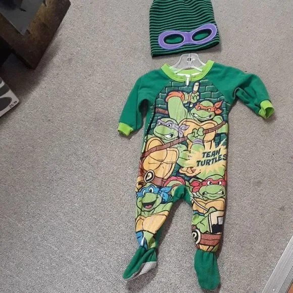 TMNT  turtle sleeper‎ size 12 M. with hat