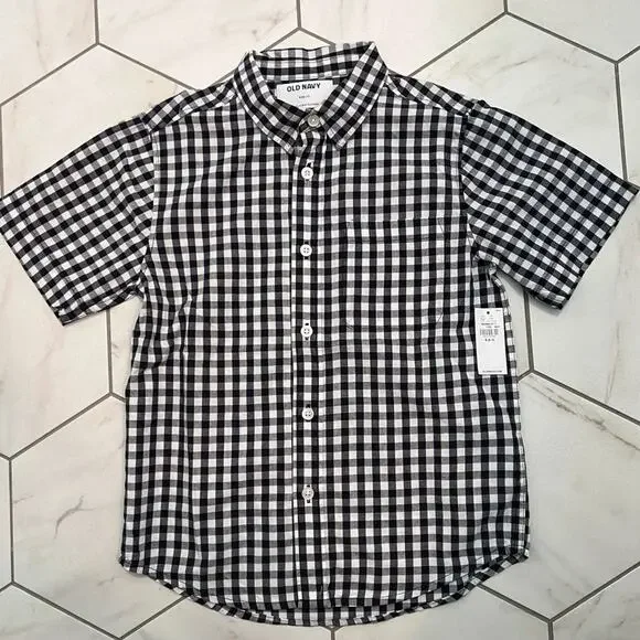 NWT Old Navy Blue Gingham Short Sleeve Button Up Size S 6-7 Boys
